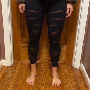 Lululemon black leggings with mesh cutout
